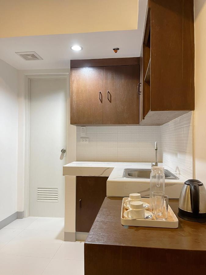 Airo Suites Makati ปาไซ ภายนอก รูปภาพ