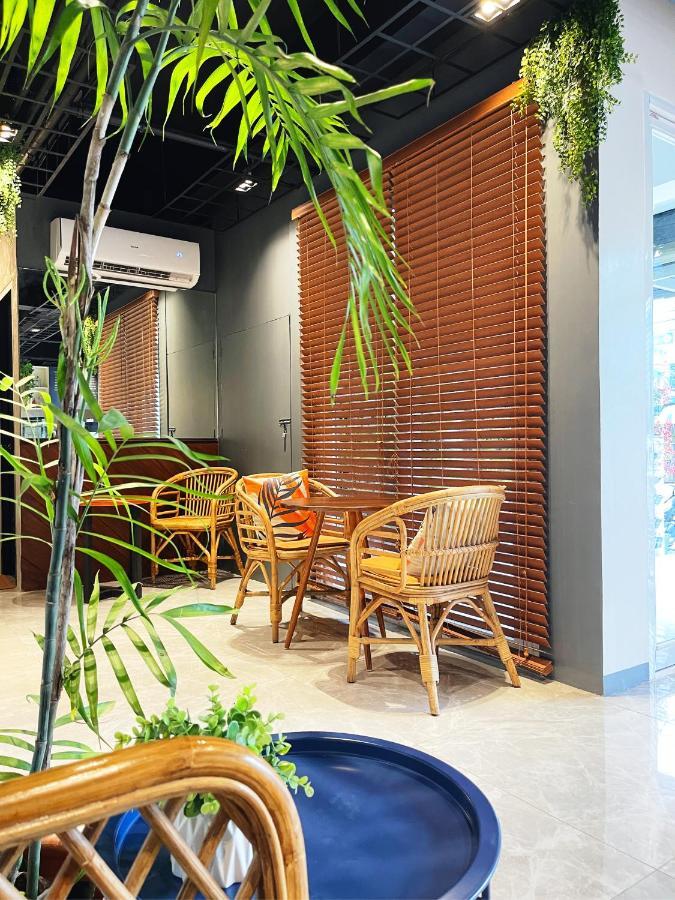 Airo Suites Makati ปาไซ ภายนอก รูปภาพ